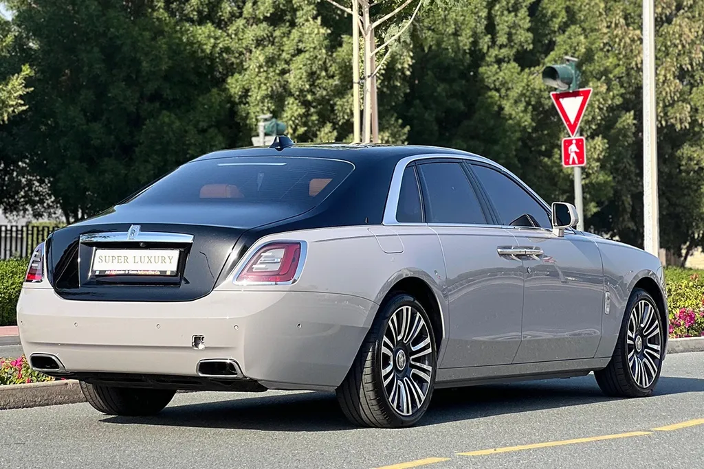 Rent Rolls Royce Ghost 2025 2