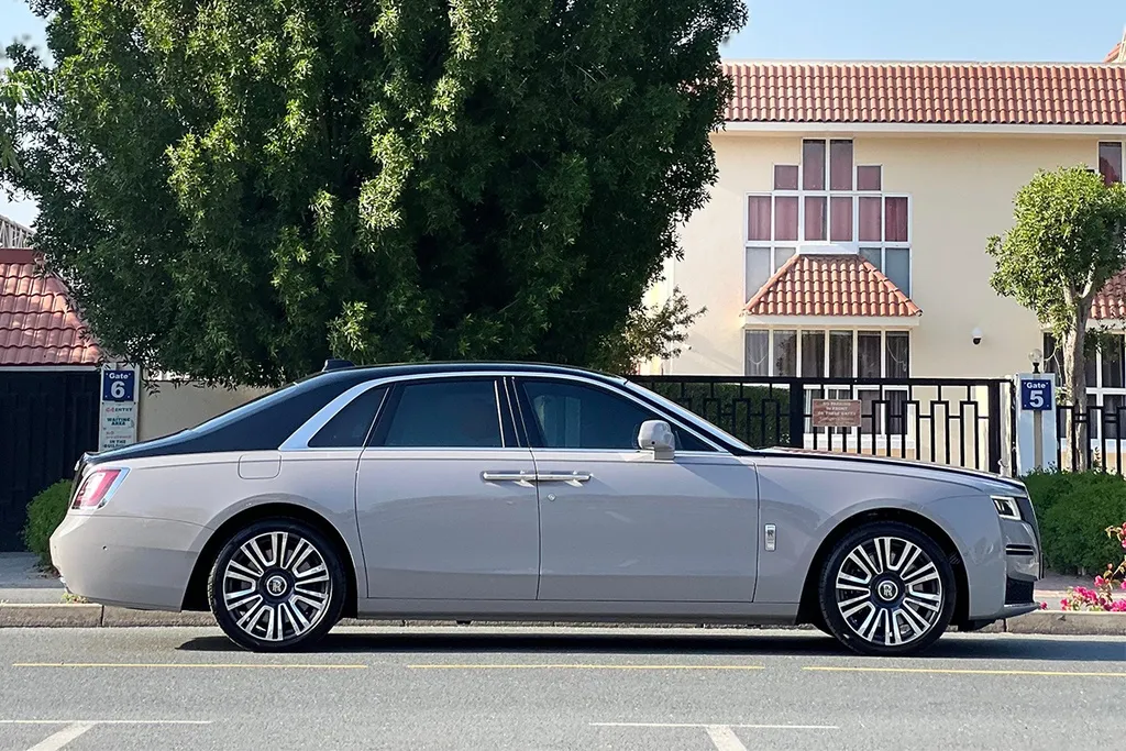 Rent Rolls Royce Ghost 2025 3