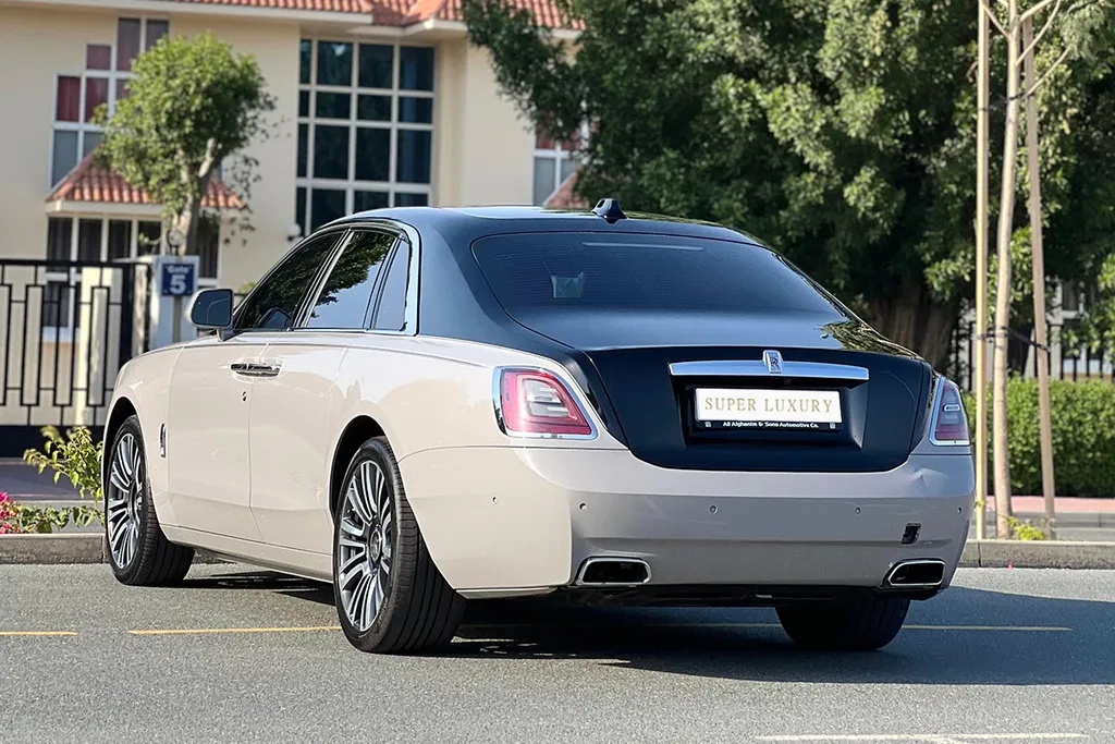 Rent Rolls Royce Ghost 2025 5