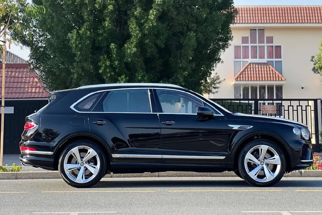 Bentley Bentyaga Black 2024 7