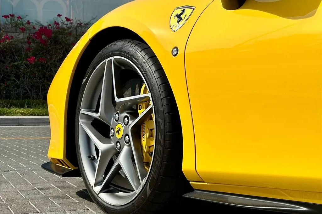 Ferrari F8 Spider 2024 yellow edition 2
