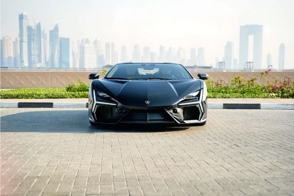 Lamborghini Revuelto 7
