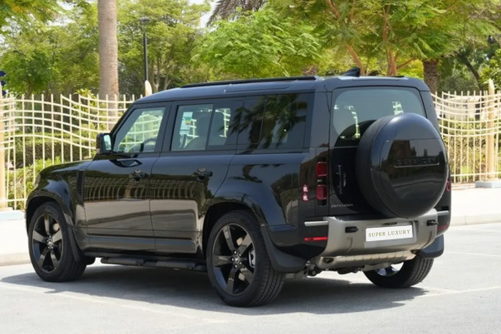 Land Rover Defender 2025 Black 5