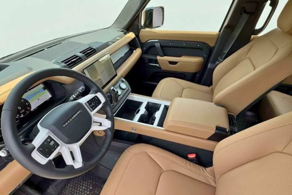 Land Rover Defender 2025 Black 6