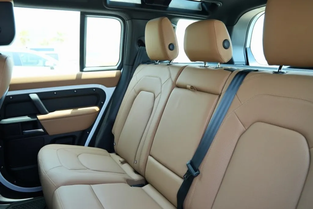 Land Rover Defender white 2026 7