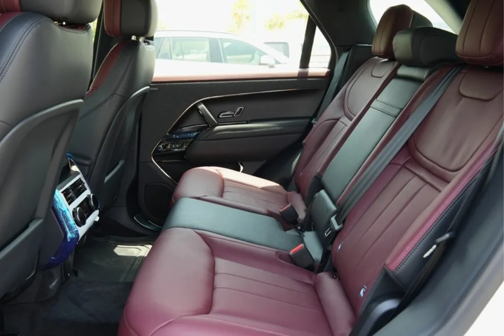 Range Rover Sport 2026 ( White ) 8