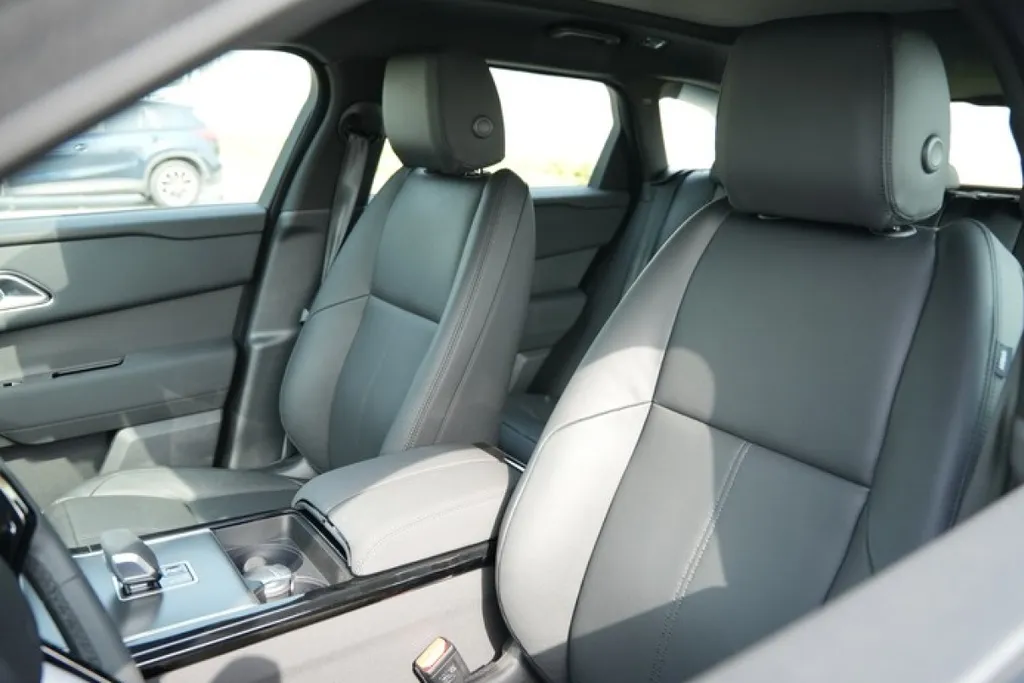 Range Rover Velar Nardo 2025 ( Grey ) 3