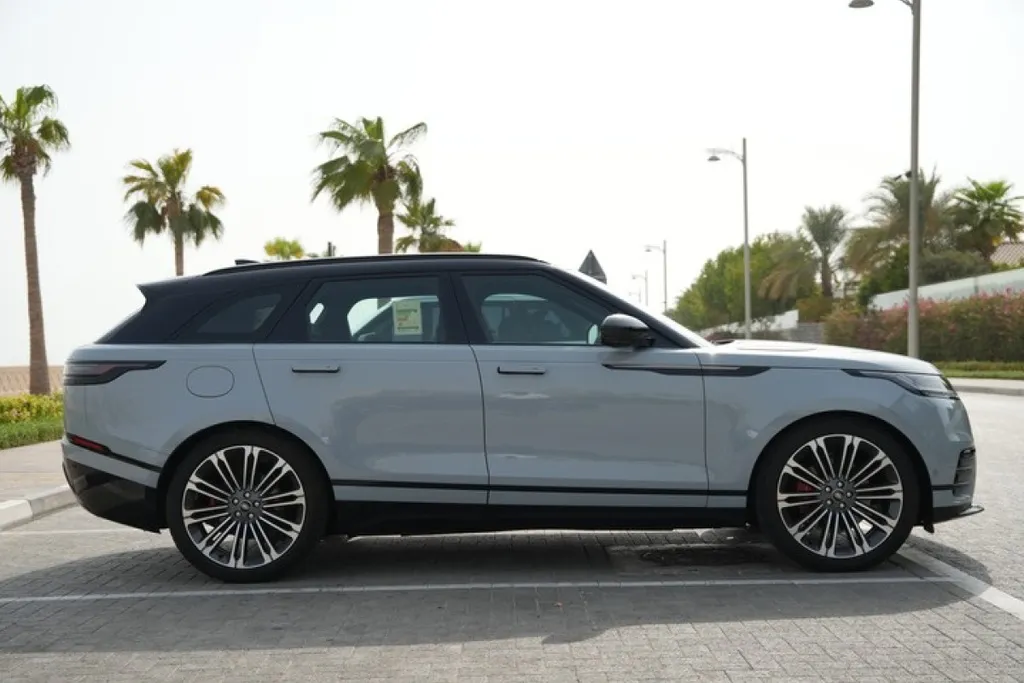 Range Rover Velar Nardo 2025 ( Grey ) 6