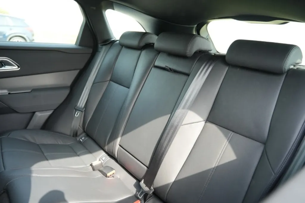 Range Rover Velar Nardo 2025 ( Grey ) 7