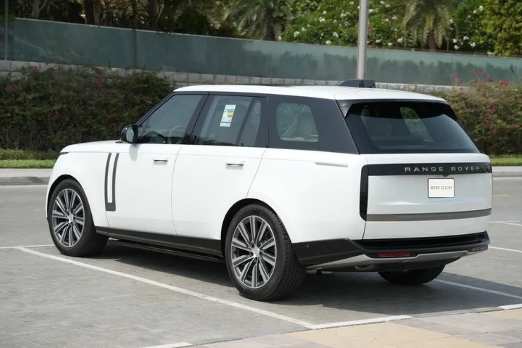 Range Rover Vogue 2025 ( White ) 8