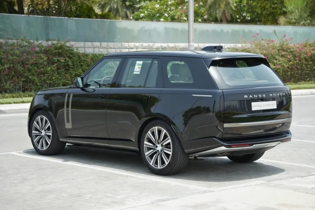 Range Rover Vogue 2025 ( Black ) 6