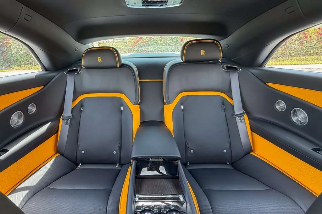 Rolls Royce Spectre ( Black ) 5