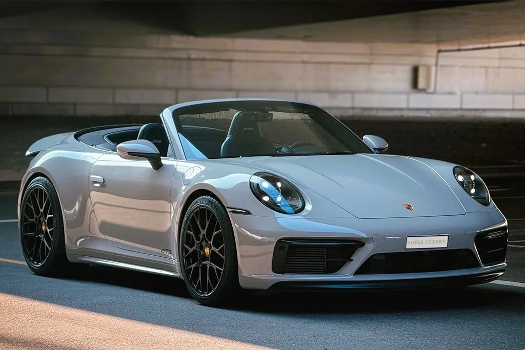 Porsche 911 Carrera GTS