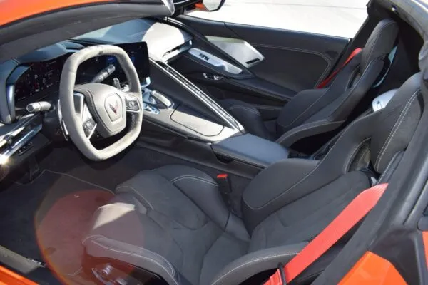 Corvette C8 4