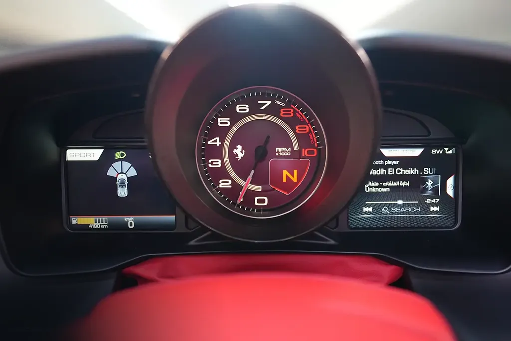 Ferrari F8 Spyder 8