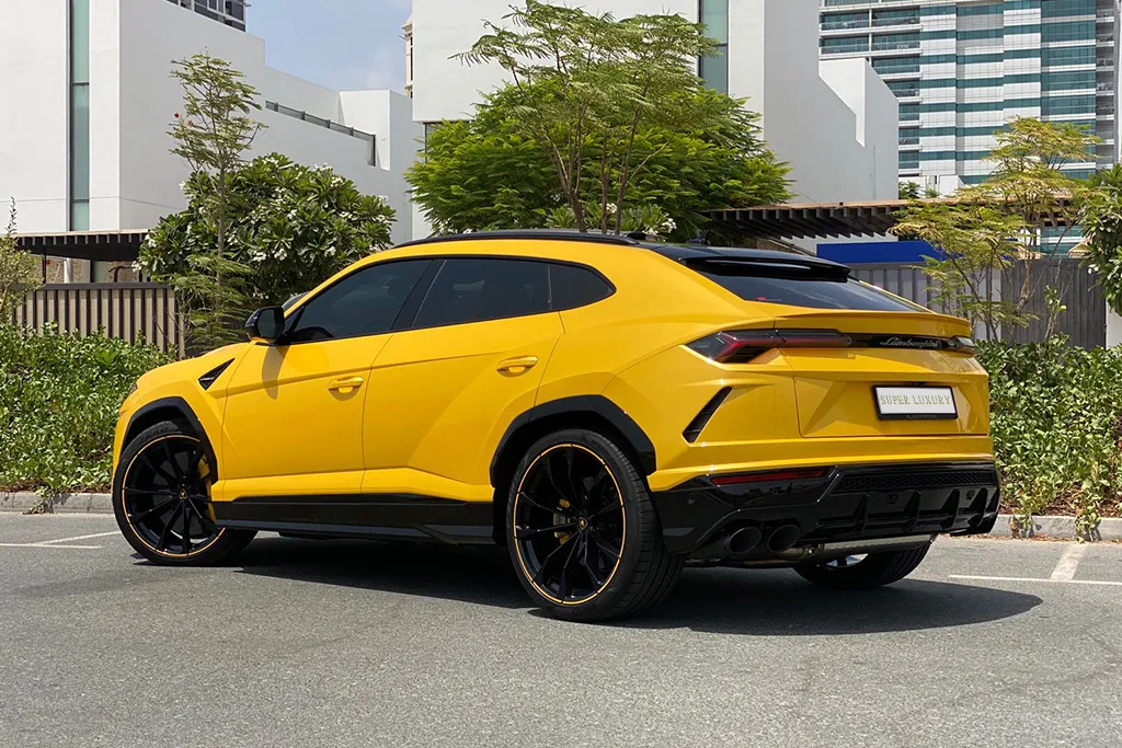 Lamborghini Urus 4
