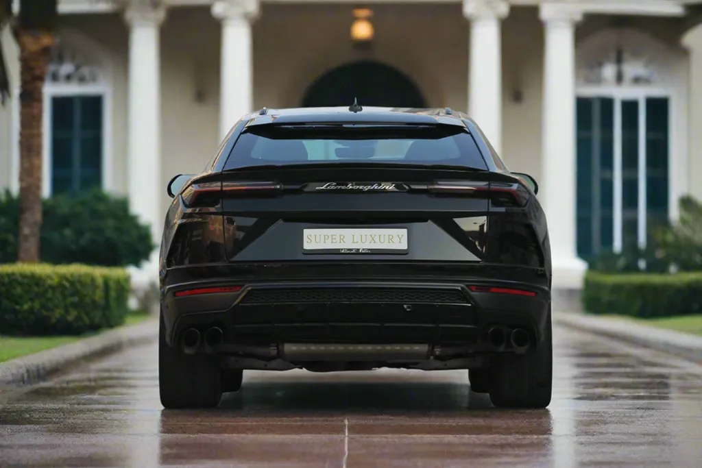 Lamborghini Urus 3