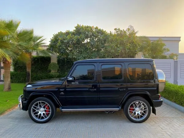 Mercedes G63 Black 3