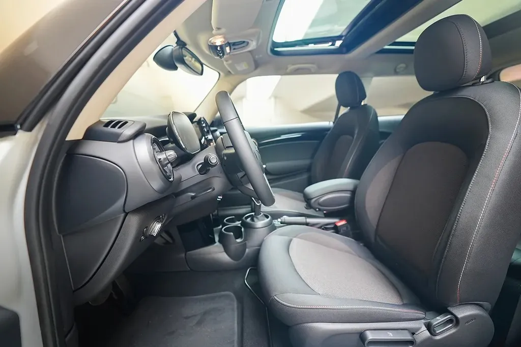 Mini Cooper Rental 4