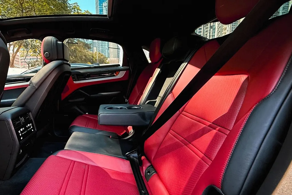 Porsche Cayenne 2025 5
