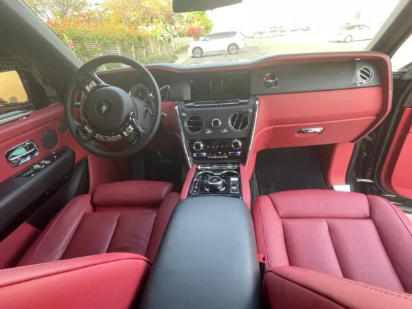 Rolls-Royce Cullinan 2024 Black 5