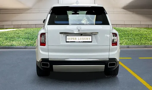 Rent Rolls Royce Cullinan 2024 6