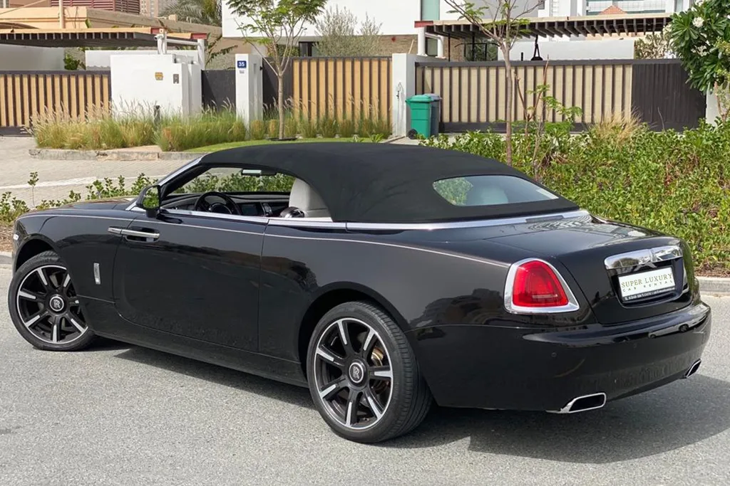 Rent a Rolls Royce Dawn for Luxury and Style 3