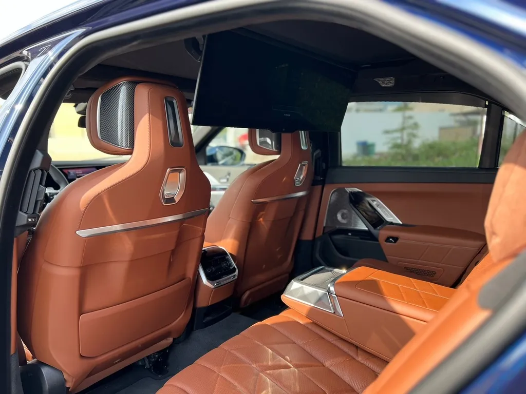 BMW 740i 2024 5