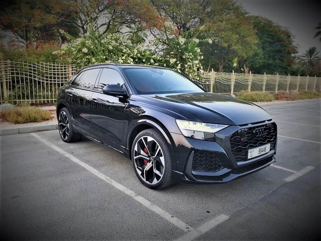 Audi RSQ8 2