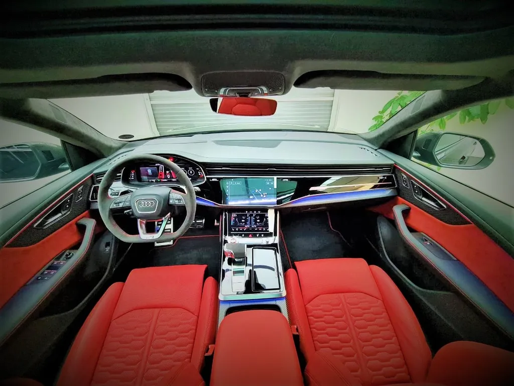 Audi RSQ8 3