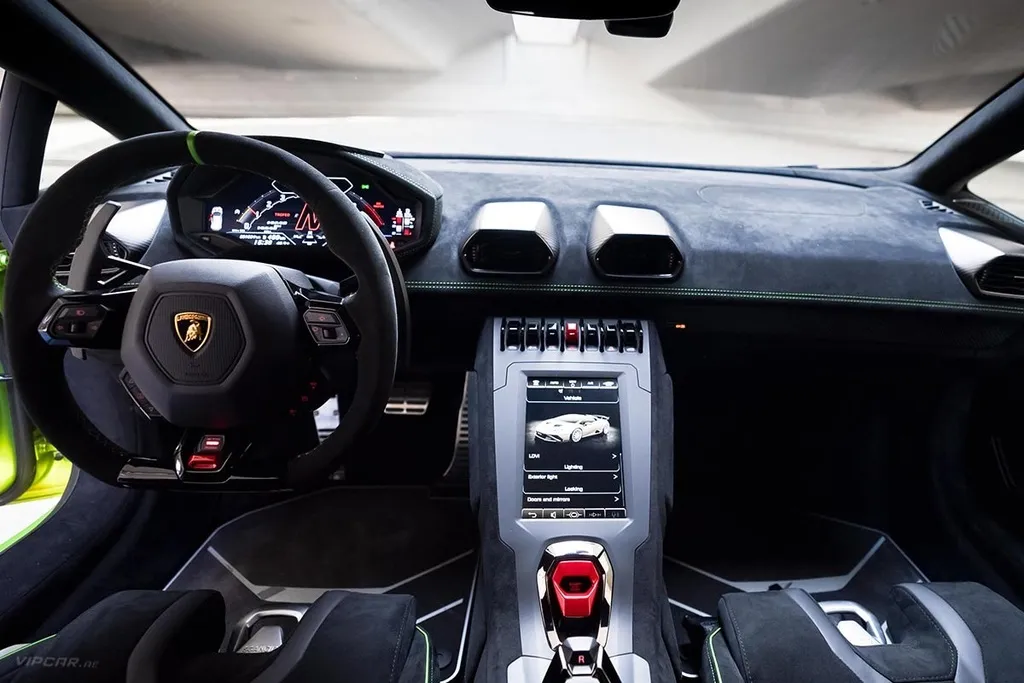 Lamborghini Huracan STO 3