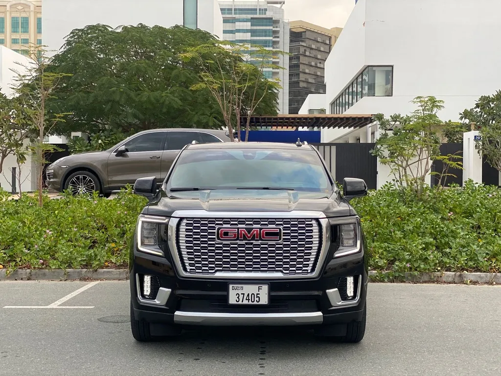 GMC Yukon Denali 5