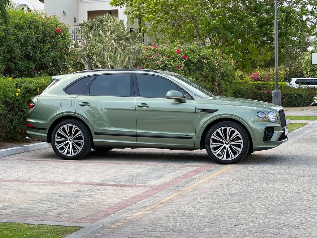 Bentley Bentayga for Rent in Dubai 2