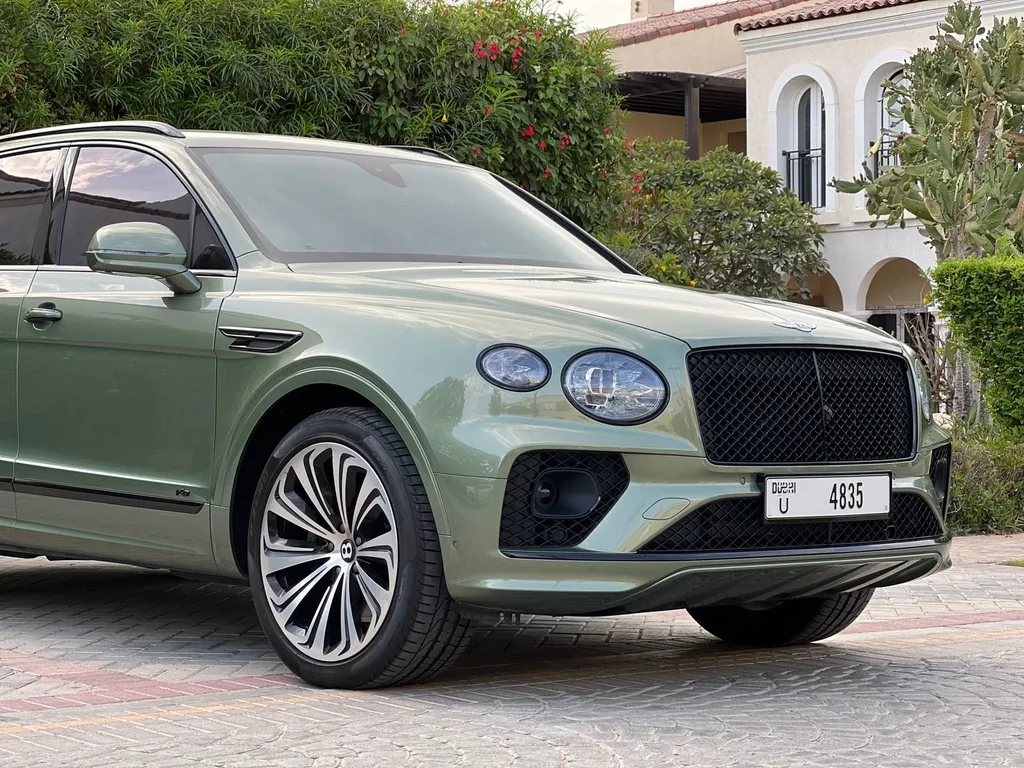 Bentley Bentayga for Rent in Dubai 4
