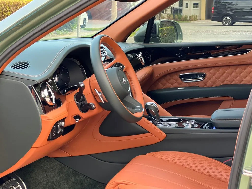 Bentley Bentayga for Rent in Dubai 6
