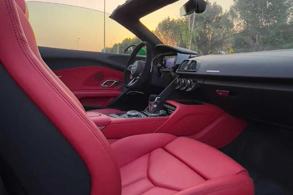 Audi R8 Coupe 7