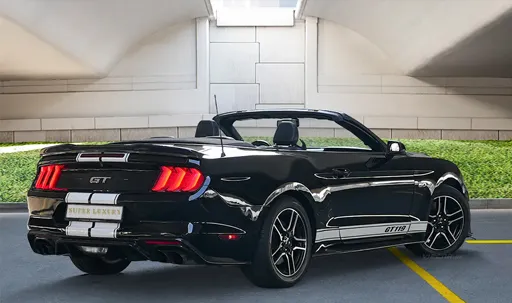 Ford Mustang GT Cabriolet 2