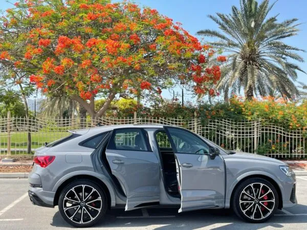 Audi RS Q3 5